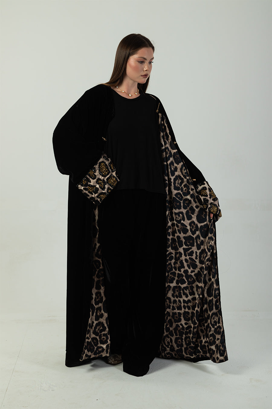 عباءه خياال الملكيه🐆🖤✨